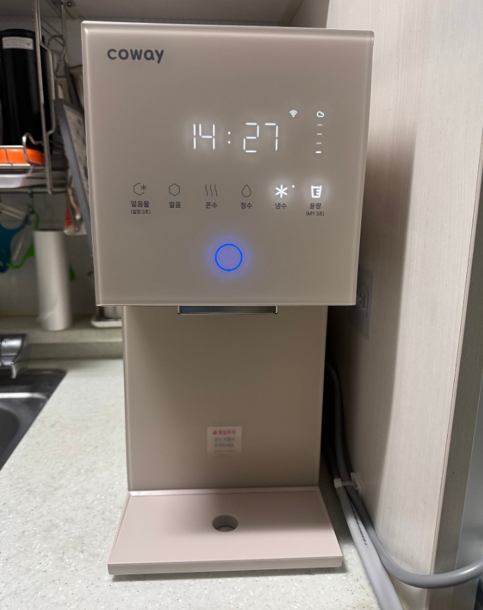 코웨이 아이콘 얼음냉온정수기 미니 CHPI-7430N 설치 사진