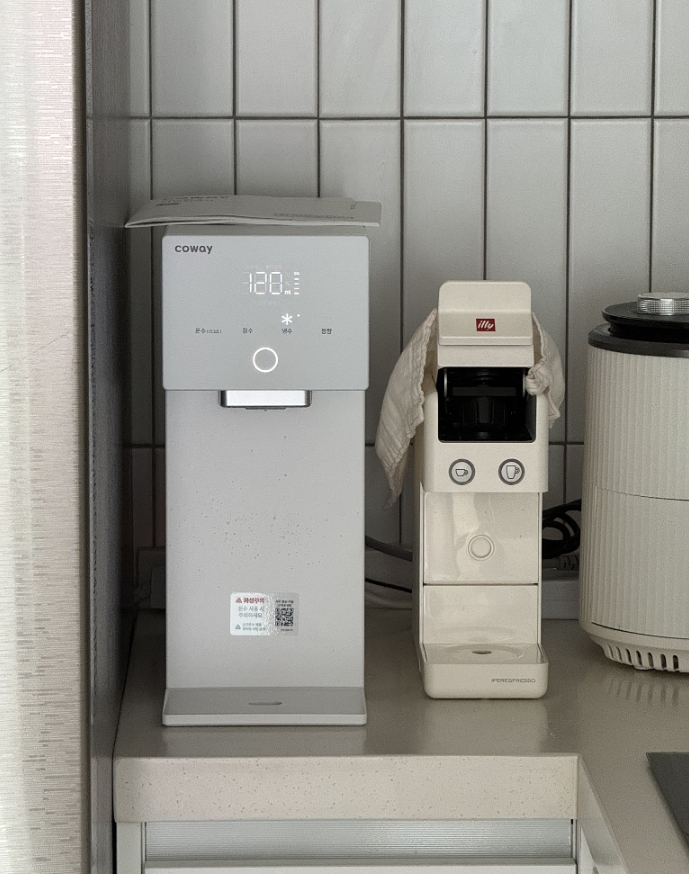 코웨이 아이콘3 냉온정수기 CHP-7220N 설치 사진